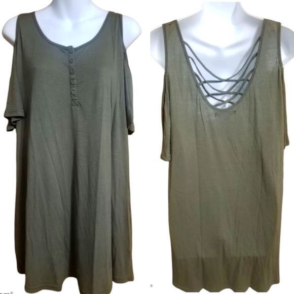She + Sky cold‎ shoulder tunic - Picture 1 of 2
